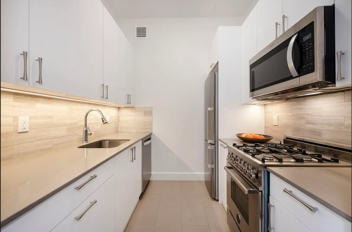 The Cameo - 110 Greenwich Street #5I 1 of 15