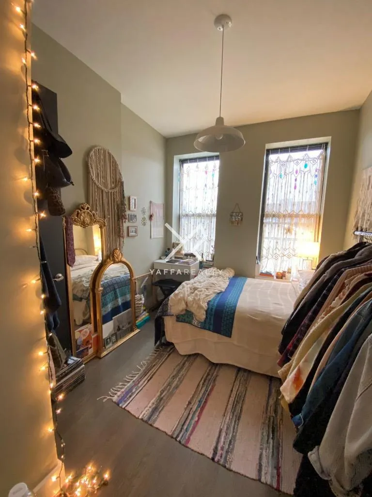 Yaffa Solin - 555 Hart Street #2L 1 of 15