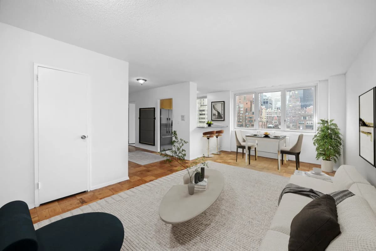 Carole Bloom - 115 East 34th Street #1301 1 of 15
