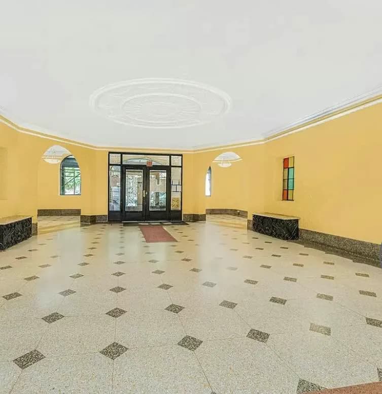 Kerressa Holmes - 225 Bennett Avenue #2H 1 of 15