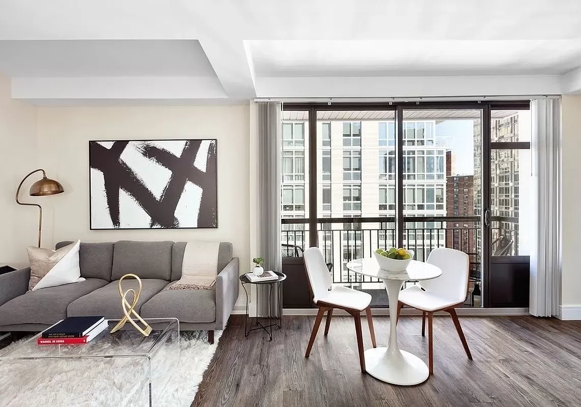 Stonehenge NYC - 354 East 91st Street #1702 1 of 15