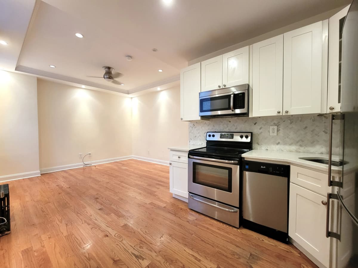 Margarita Fernandez - 3143 Broadway #2A 1 of 15