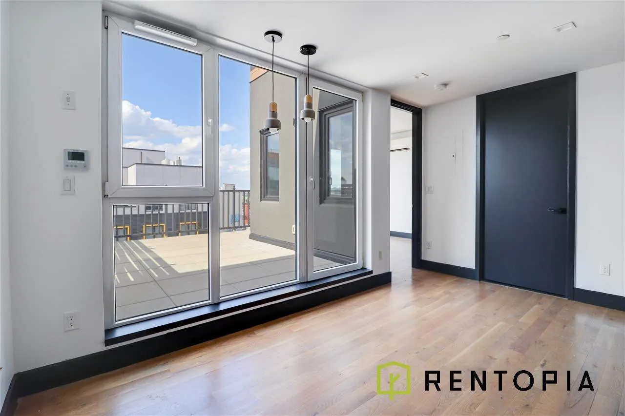 Rentopia Listings - 832 Lexington Avenue #601C 1 of 10