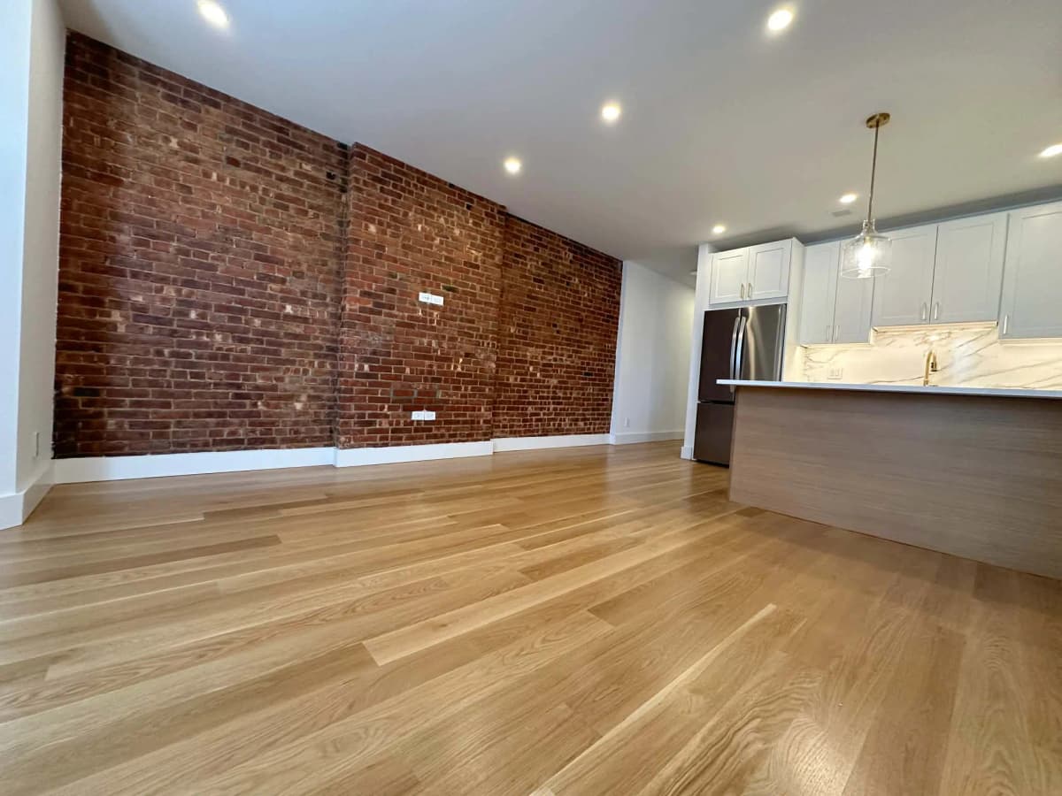 Patrycja Hak - 706 Manhattan Avenue #1 1 of 12