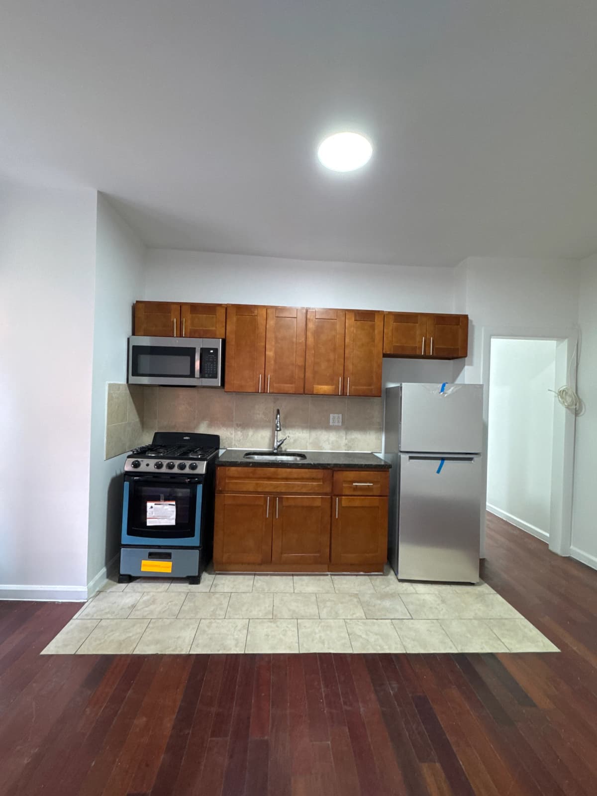 C2R Management - 1 Arden Street #202 1 of 15
