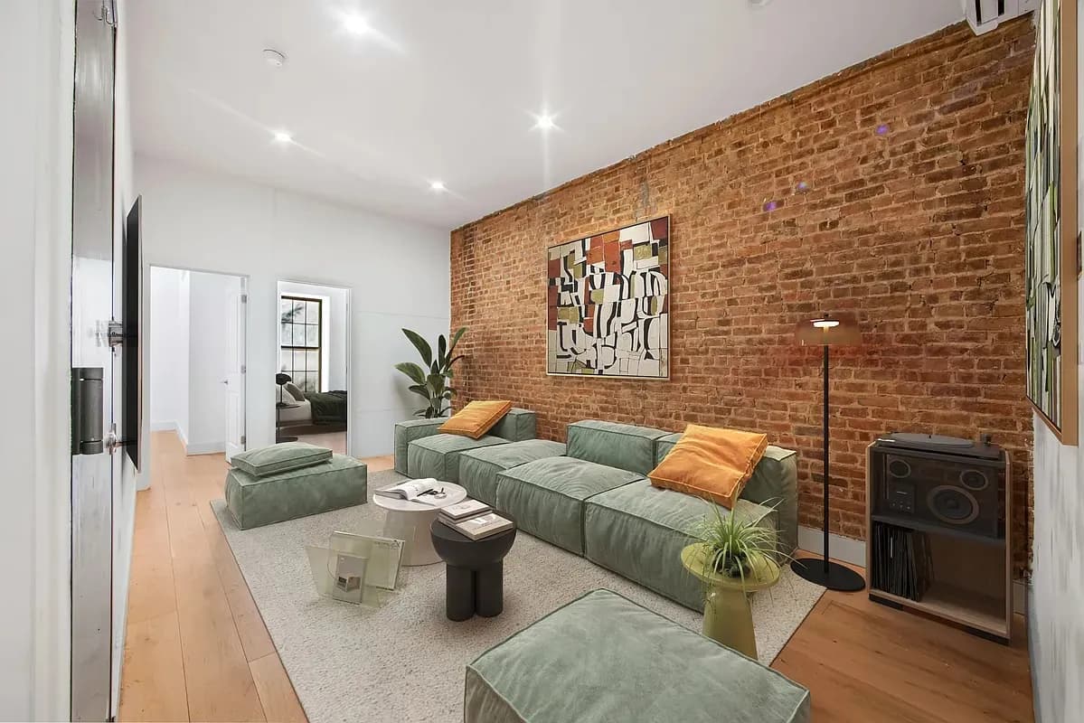 Einav Makover - 311 East 119th Street #4 1 of 15