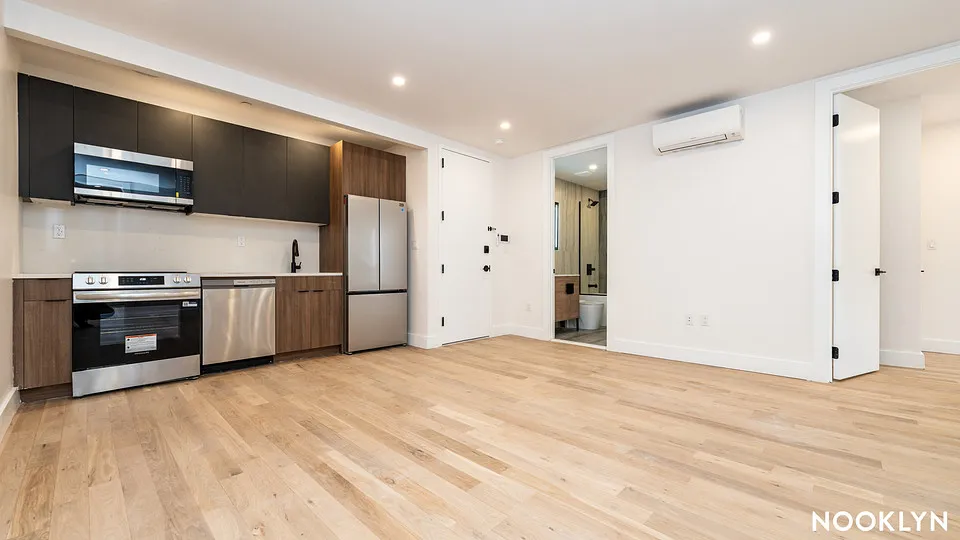 Moore Leasing - 103 Moore Street #3D 1 of 15