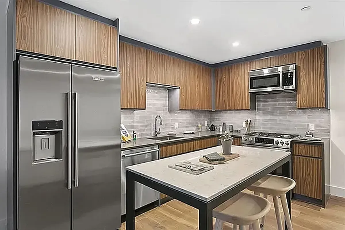 Sean Fuller - 325 Lafayette Avenue #4Q 1 of 15