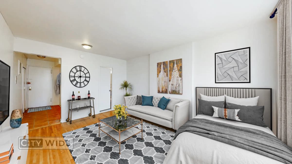 Gowrie Hayden - 326 Columbus Avenue #4A 1 of 15