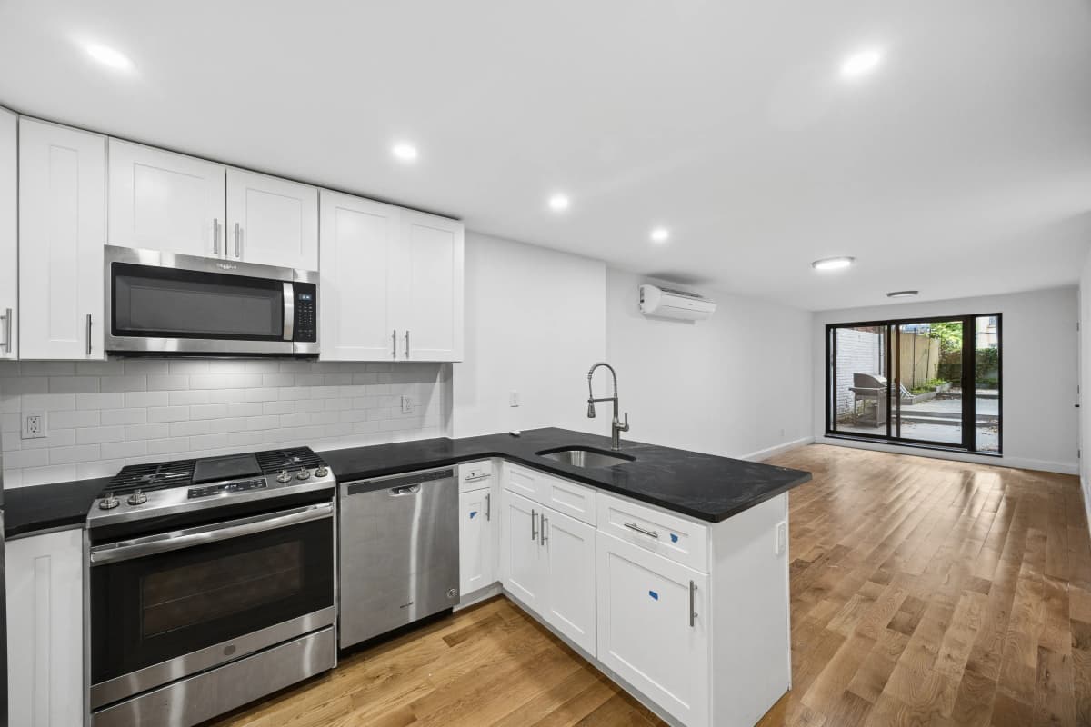EXR Leasing Office - 521 Decatur Street #1A 1 of 15