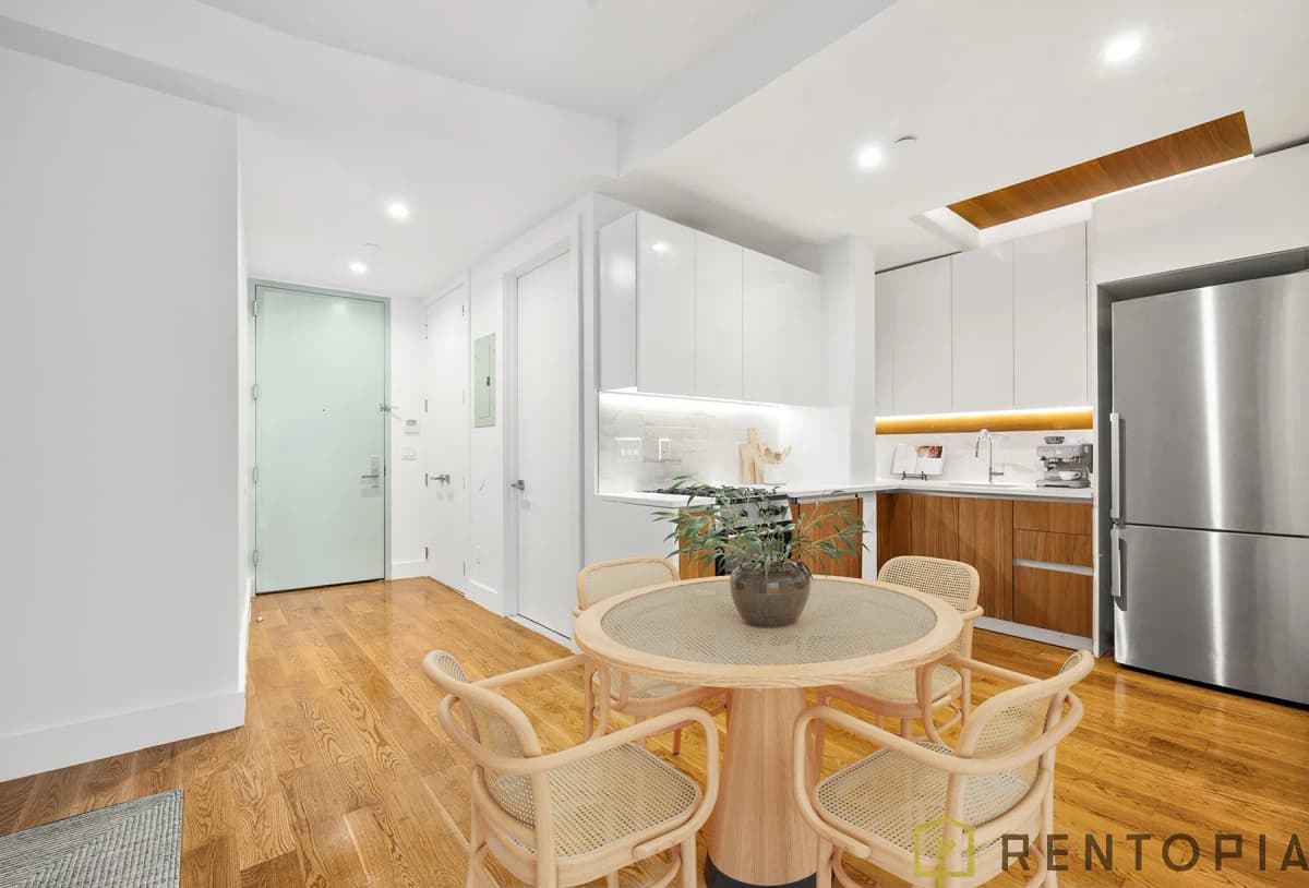 Rentopia Listings - 810 Flushing Avenue #2L 1 of 15