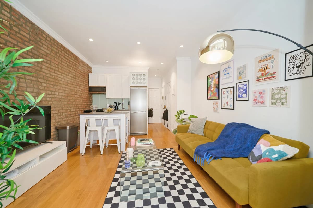 Gabrielle Dejesus - 321 East 78th Street #2D 1 of 15