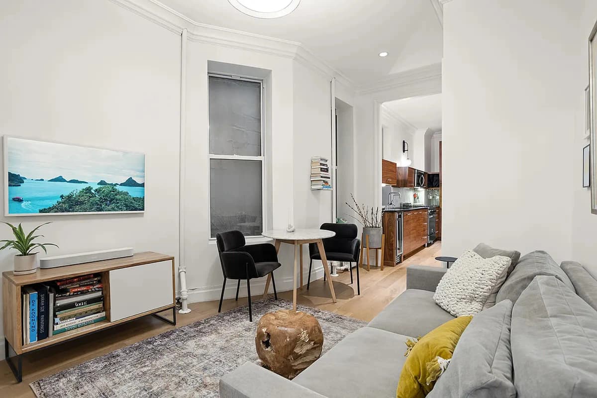 Theresa Delulio - 45 Perry Street #3 1 of 11