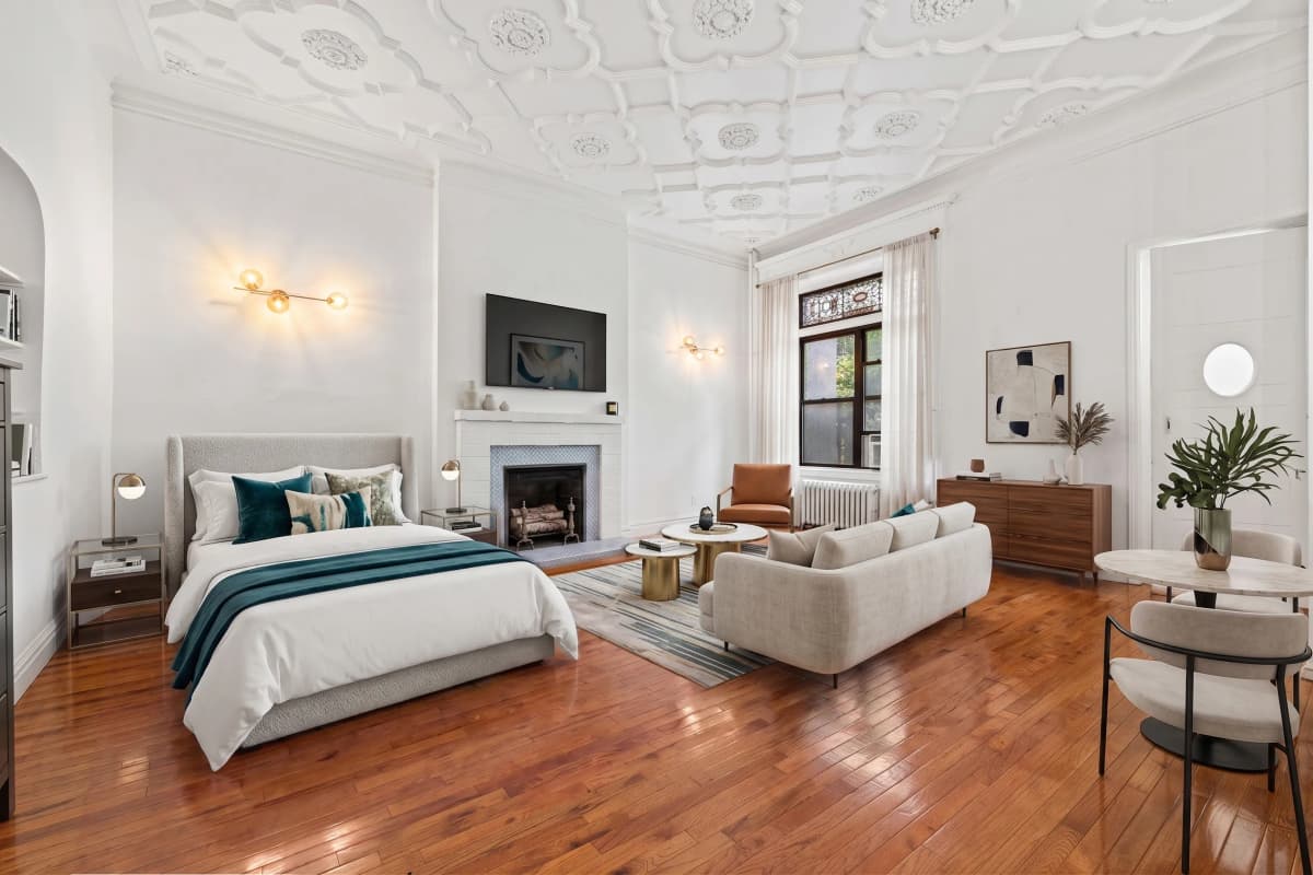 Real New York - 51 West 88th Street #3B 1 of 15