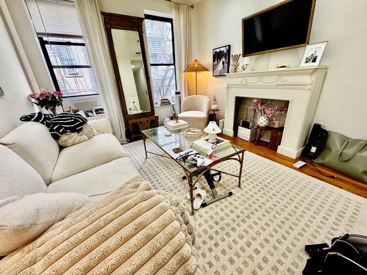 Angel Montreuil - 435 East 75th Street #5 1 of 13
