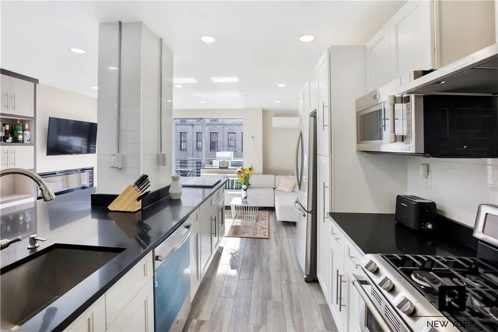 Irit Haitin - 2360 Amsterdam Avenue #6A 1 of 15