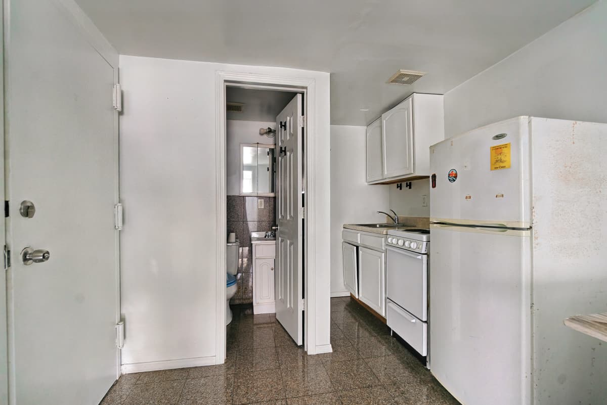 Jack Leguelaff - 213 North 5th Street #1L 1 of 15