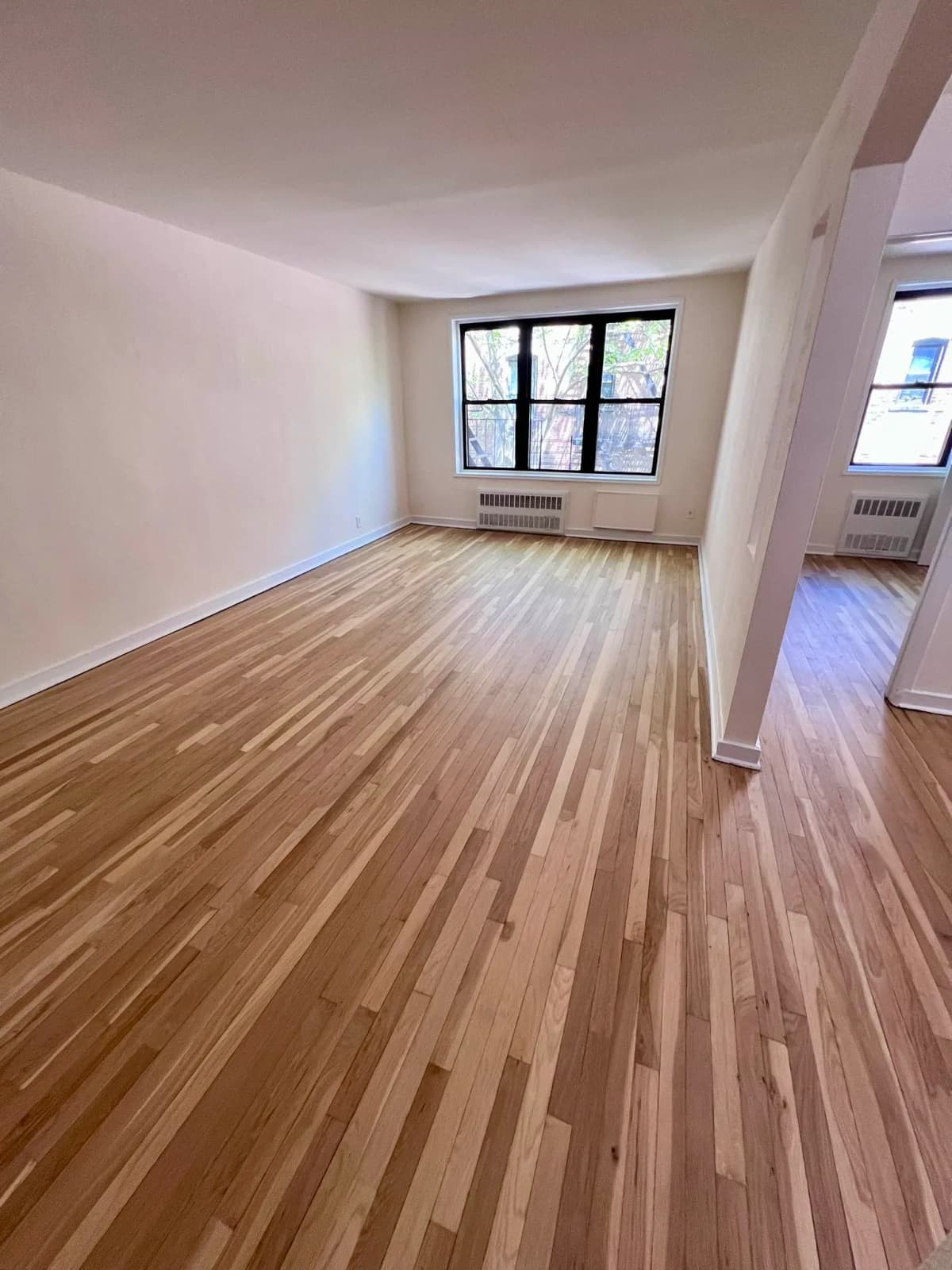 Marco Ellman - 711 West 190th Street #5D 1 of 10