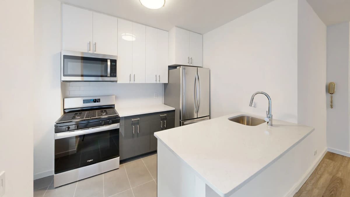 View 34 - 401 East 34th Street #S4J 1 of 10