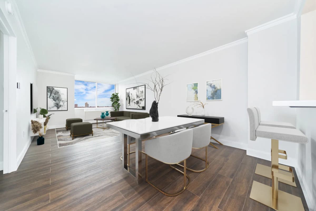 Valeriia Hordiienko - 160 Riverside Boulevard #11R 1 of 15