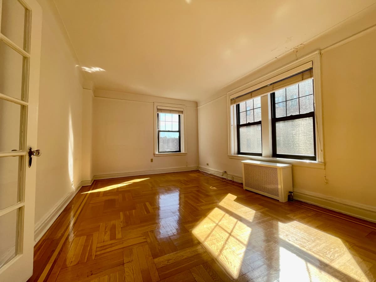 Andy Signer - 825 West 187th Street #3E 1 of 15