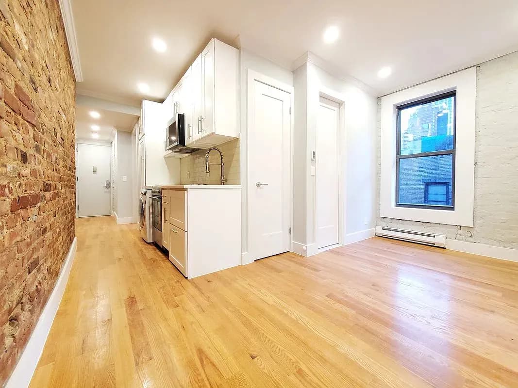 Cole Someck - 1685 First Avenue #19 1 of 15