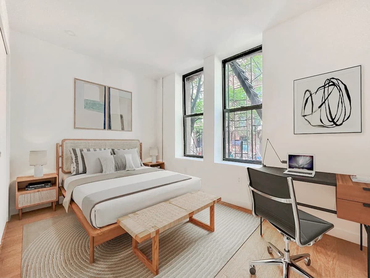 Amanda Hudson - 140 West 4th Street #2 1 of 15