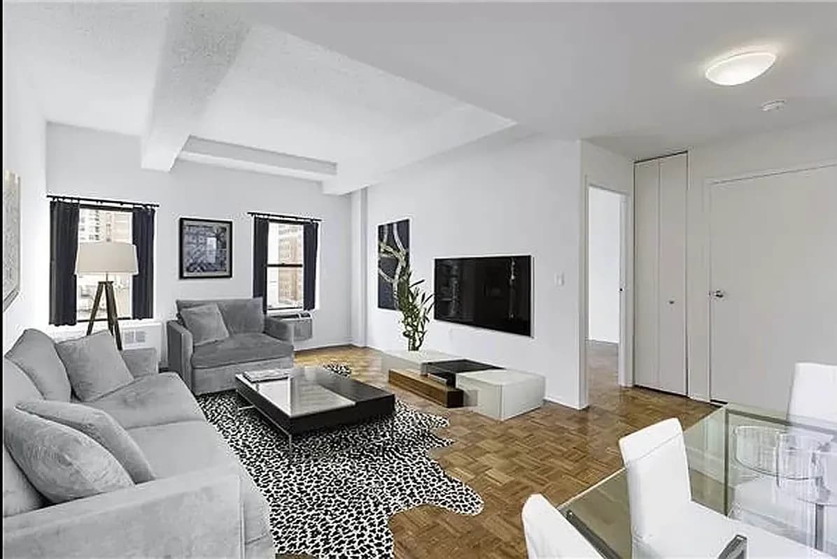Sloane Leasing Office - 360 West 34th Street #13N 1 of 10