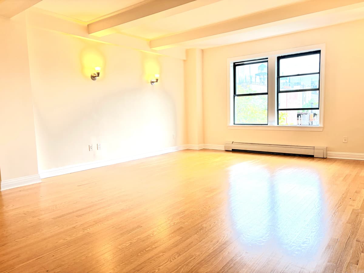 Jordan Shweky - 147 West 79th Street #6D 1 of 13