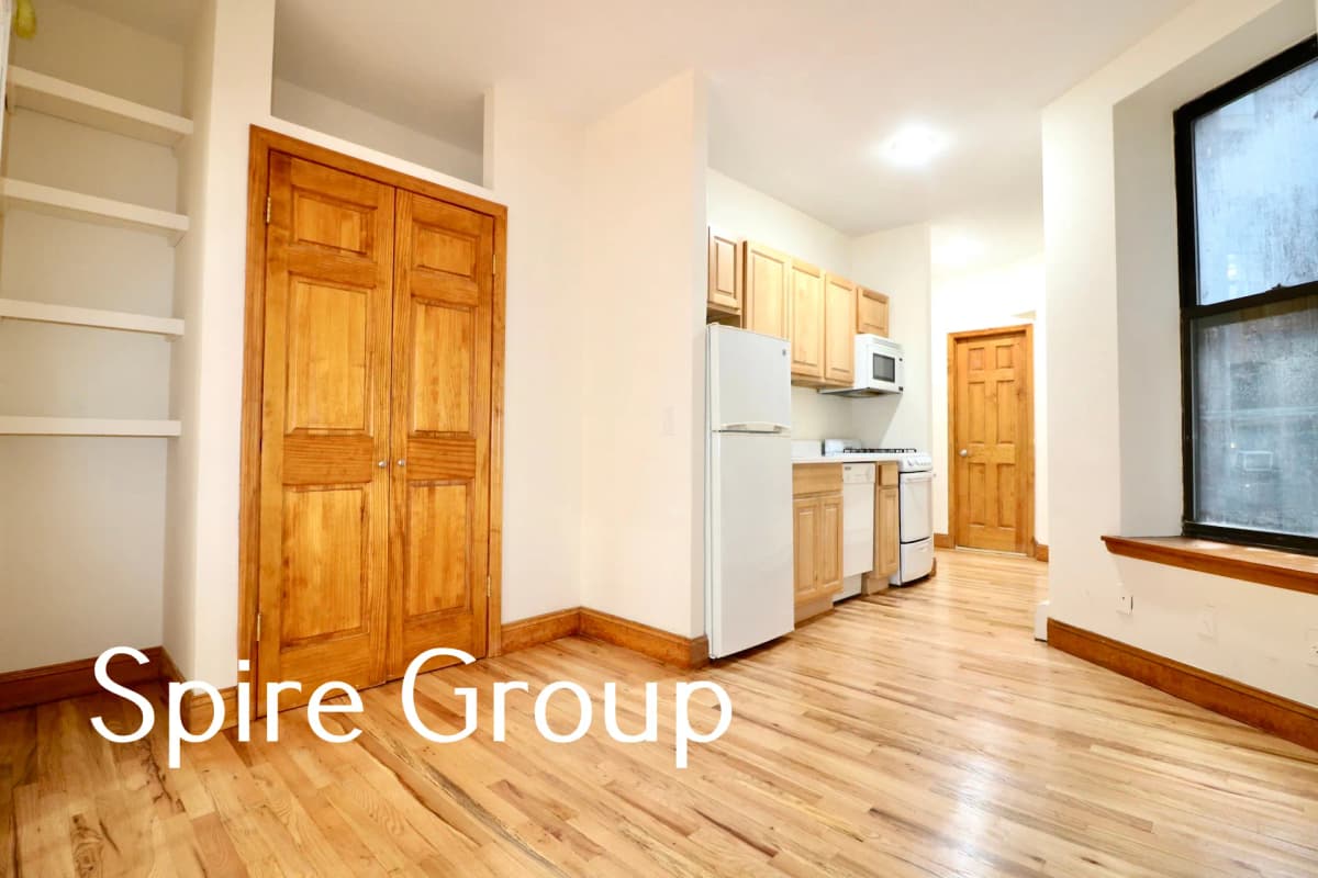 Doug Schneider - 814 10th Avenue #2C 1 of 15