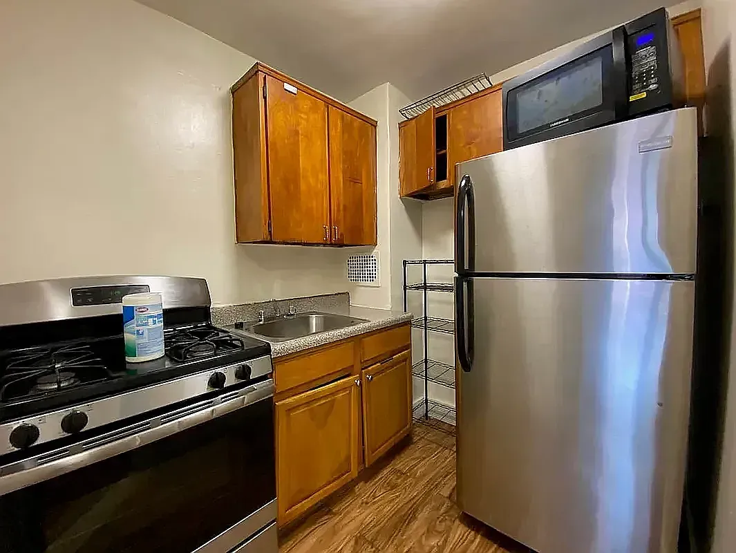 Izzy M - 183 Winthrop Avenue #3B, BROOKLYN, NY 11225
