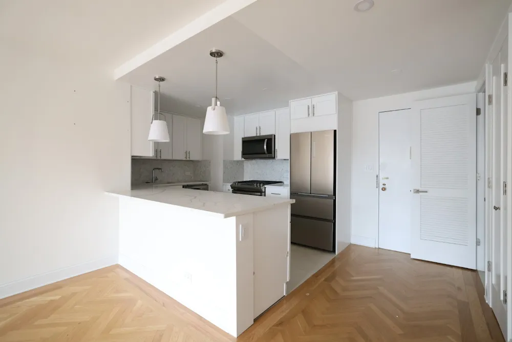 Leasing Agents - 305 East 86th Street #14JKE 1 of 15