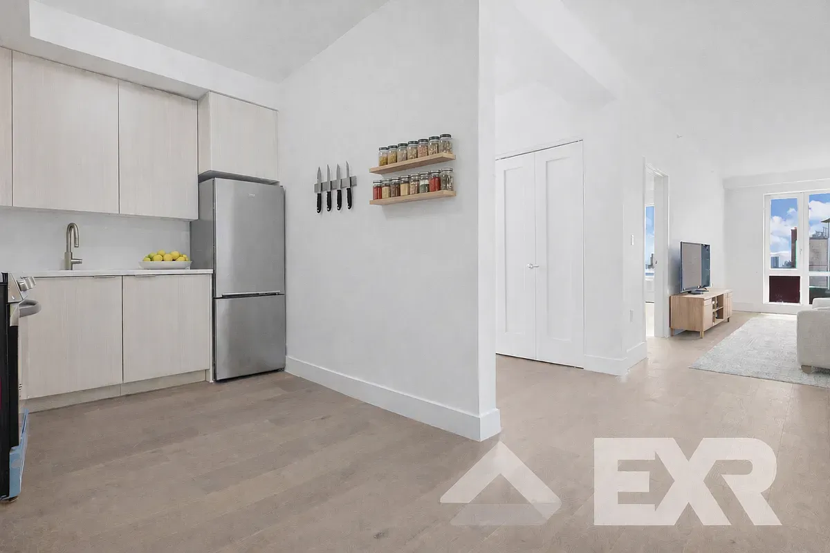 EXR Leasing Office - 48 Somers Street #304 1 of 15