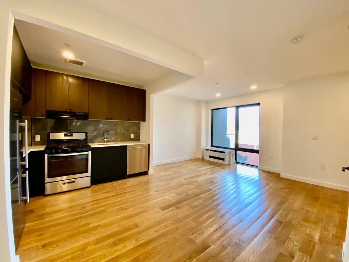 Gershon Nisnevitz - 25 East 19th Street #6E 1 of 15