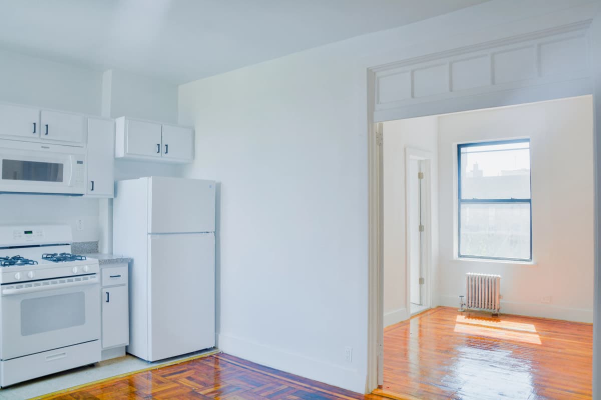 C2R Management - 35 Thayer Street #5JJ 1 of 10