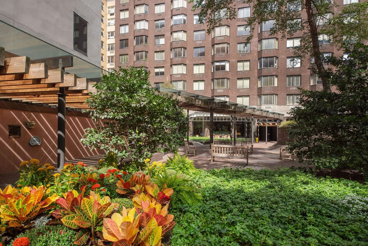 429 East 52nd Street #24D - 429 East 52nd Street #24D 1 of 15