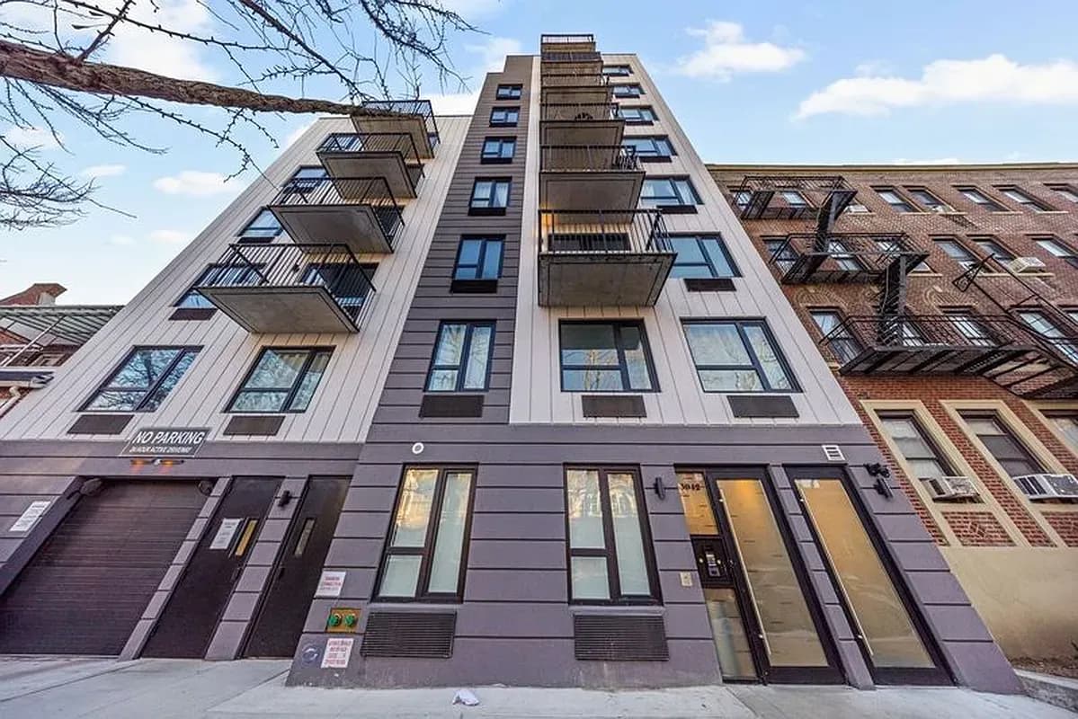 Katerina Iashkevich - 1042 President Street #6E 1 of 15