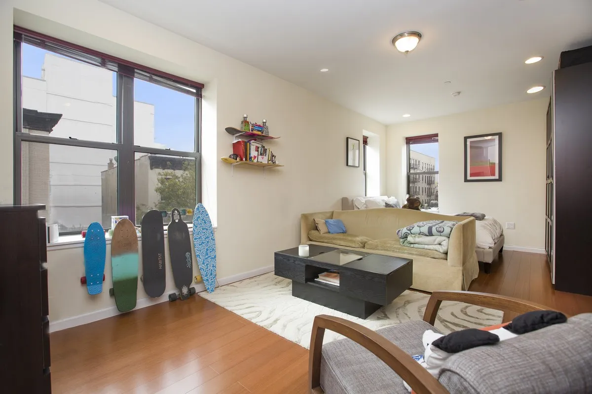 Sarah Worley - 455 East 118th Street #5W 1 of 15