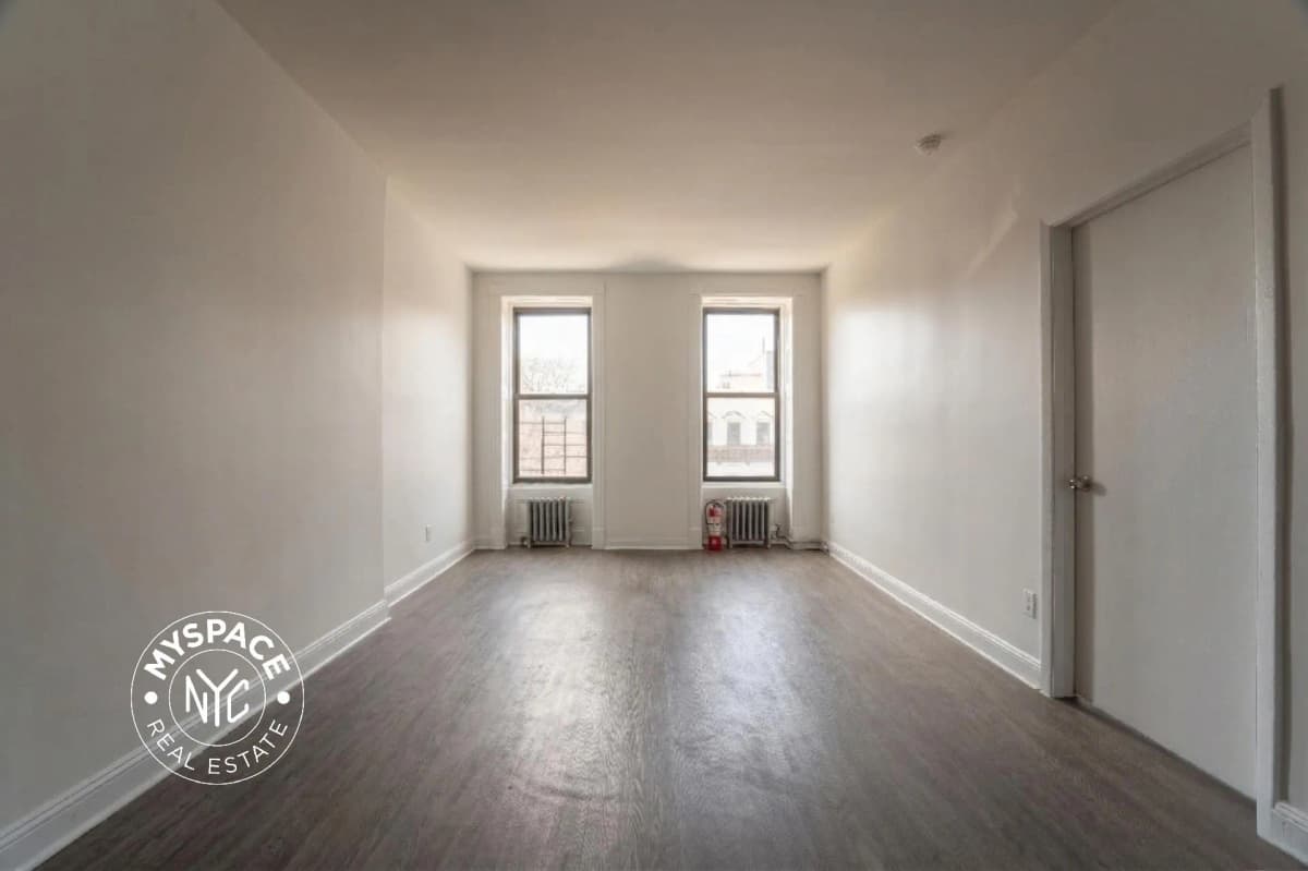 Belle Piper - 2081 5th Avenue #2 1 of 10