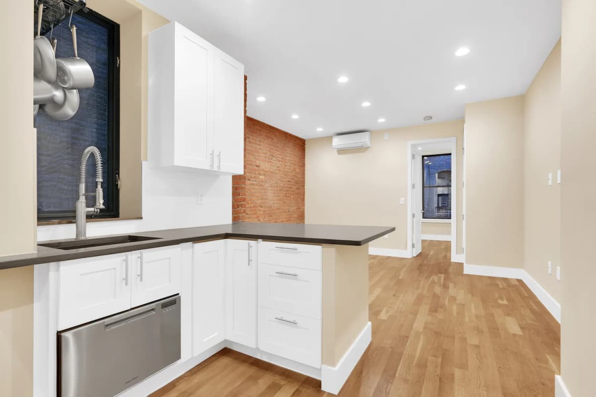 Leasing Office - 400 West 56th Street #1H 1 of 15