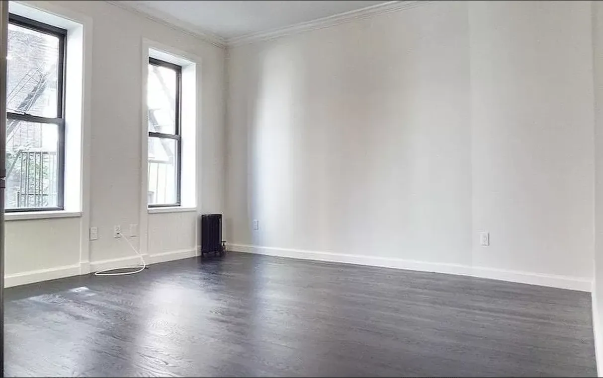 Michael Weil - 65 Bank Street #11 1 of 15