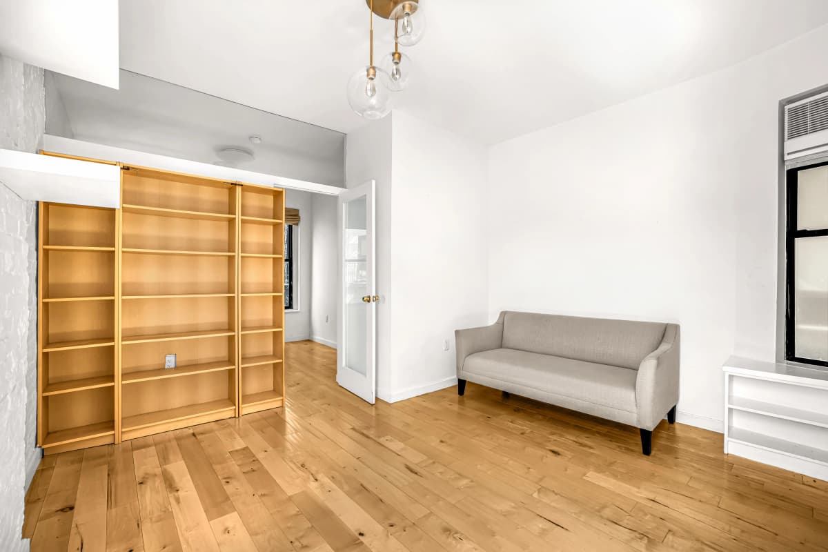 Morris Saadiyayev - 131 Thompson Street #3B 1 of 11