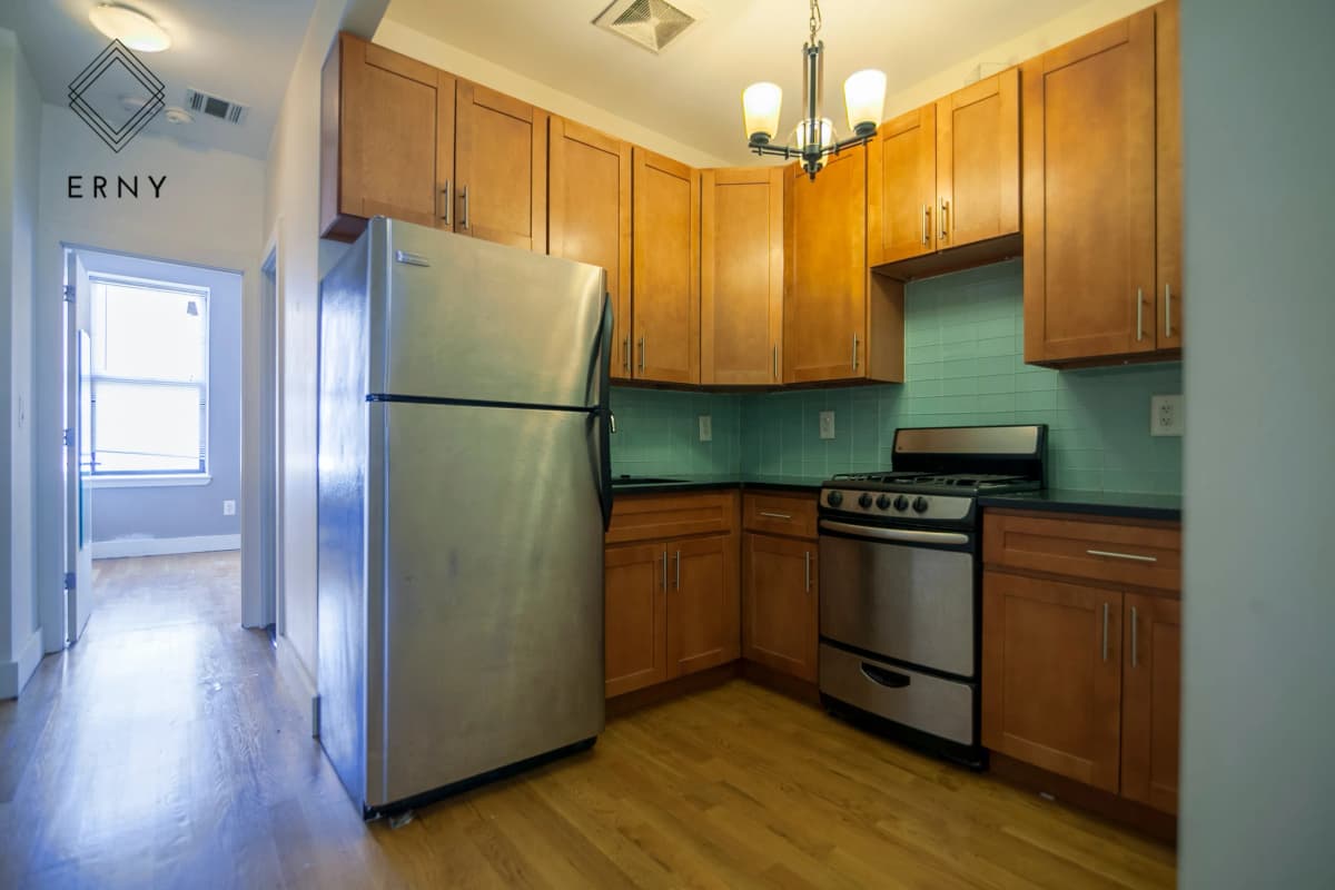 Listings ERNY - 921 Broadway #2A 1 of 15