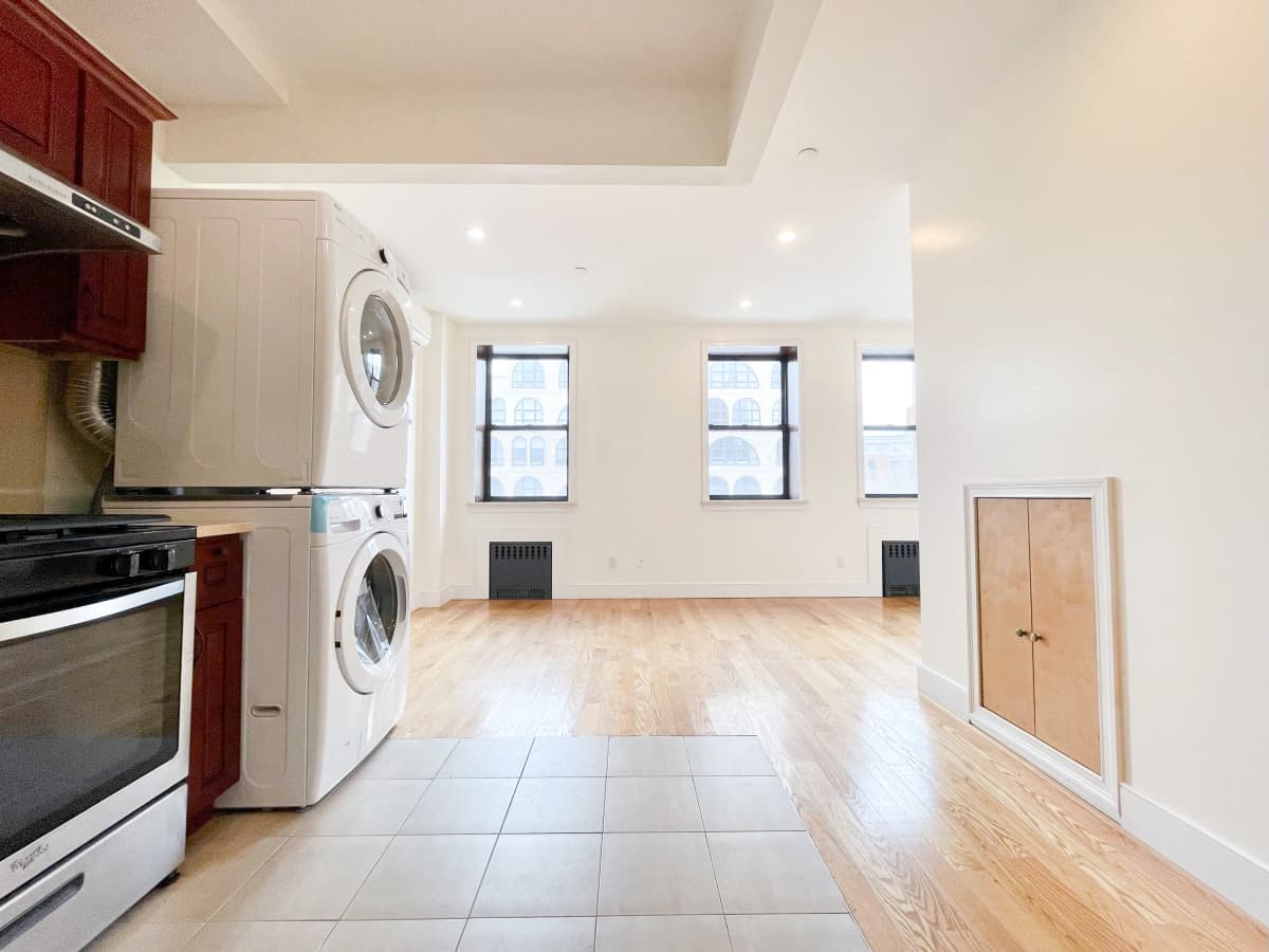 Chana Boyarskiy - 242 9th Street #4 1 of 15