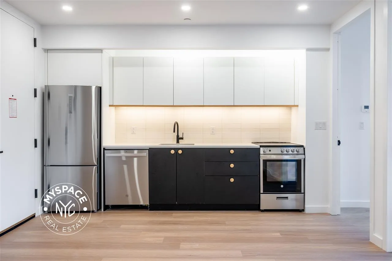 Belle Piper - 650 Madison Street #2C 1 of 15