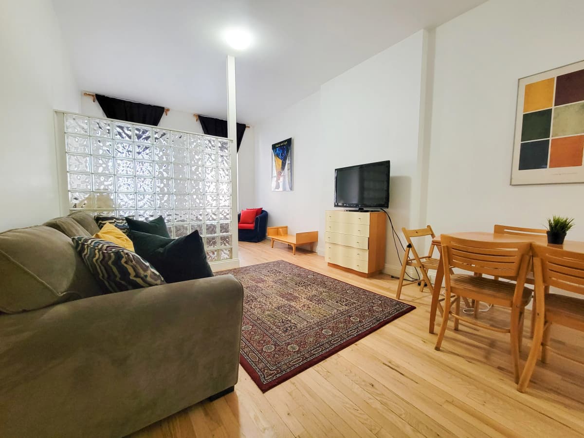 Adam Ashkenas - 344 East 51st Street #1A 1 of 15