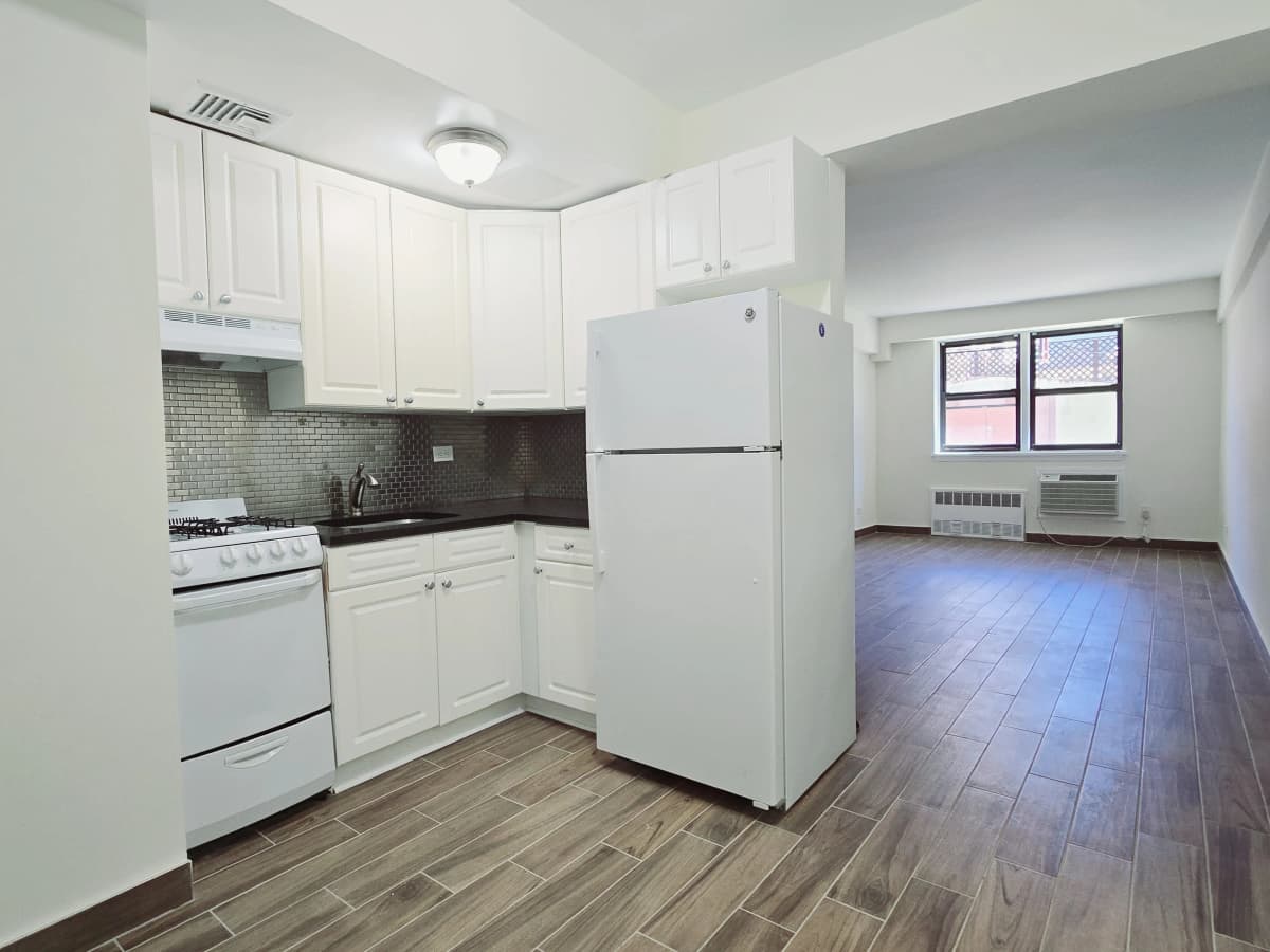 Kashi Choudry - 60 Turner Place #L3 1 of 15
