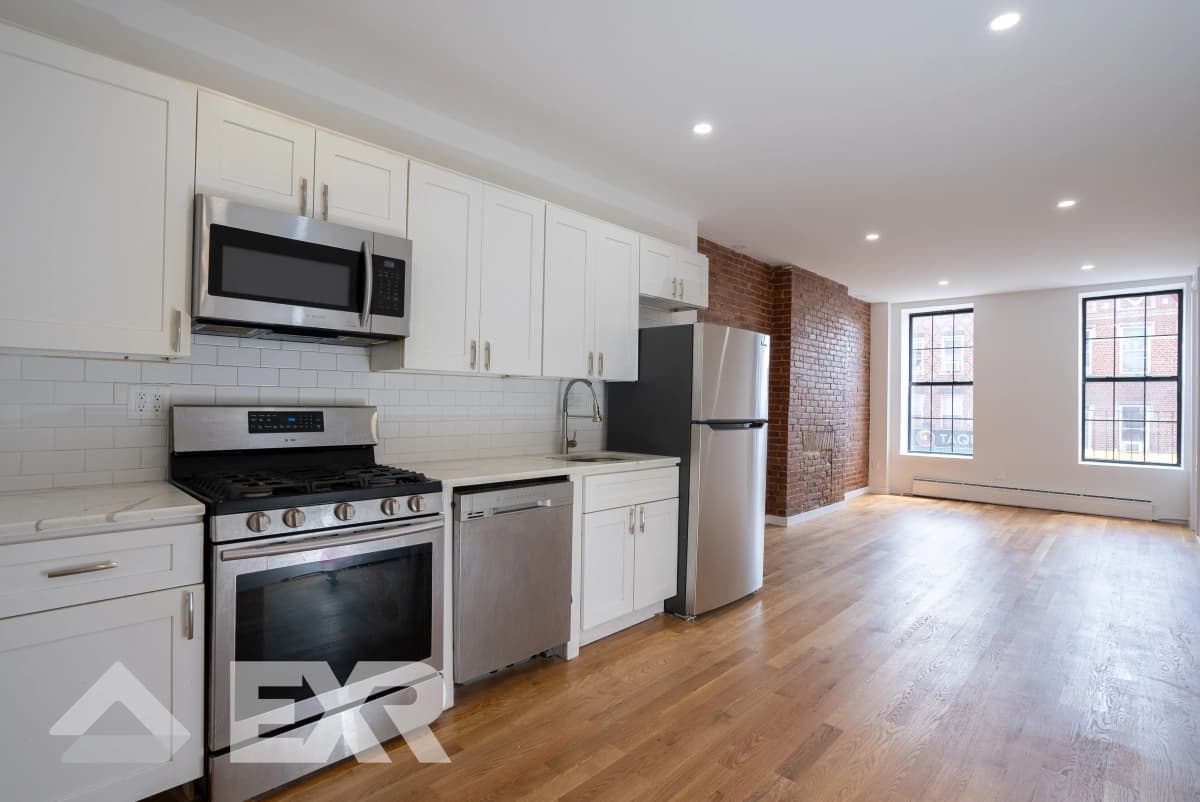 EXR Leasing Office - 909 Dekalb Avenue #1A 1 of 15