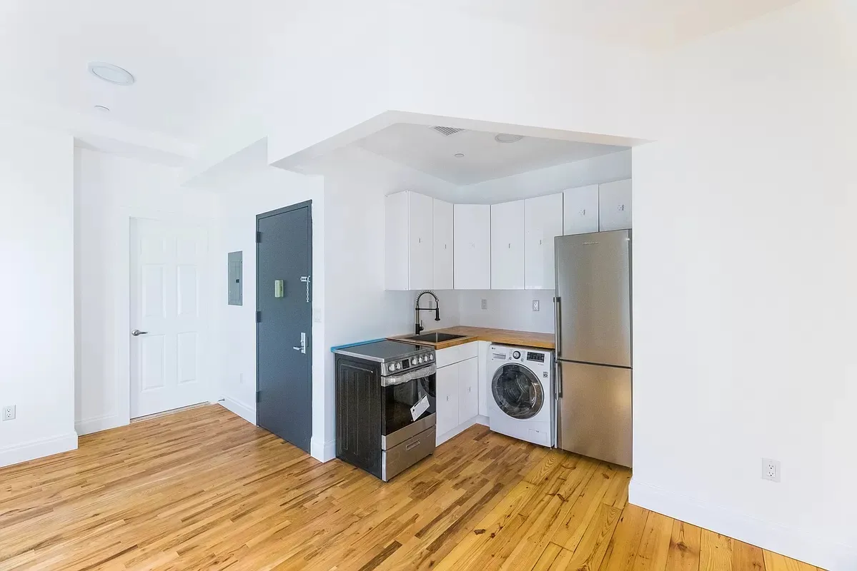C2R Management - 512 West 171st Street #3B 1 of 10