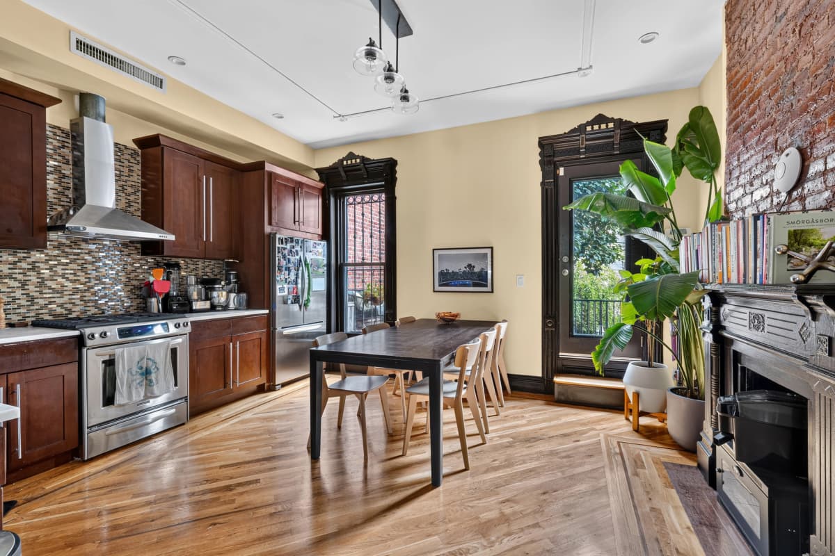 Morgan Munsey - 380 Herkimer Street #2 1 of 10